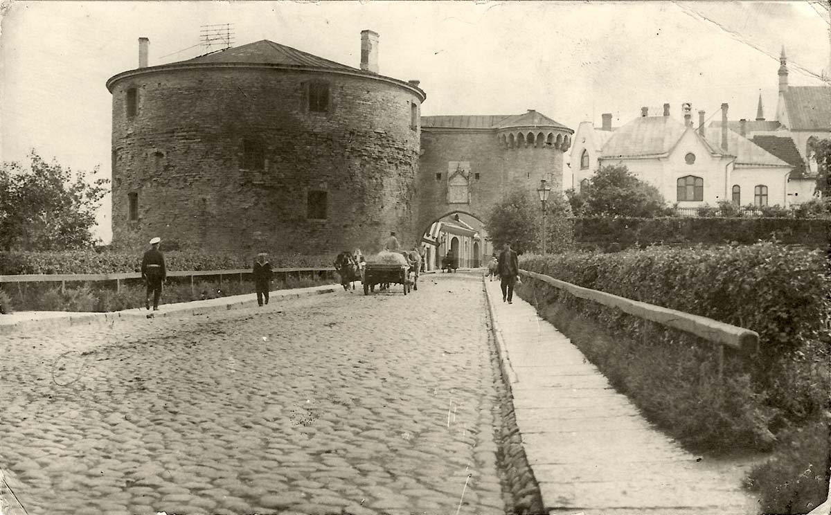 Tallinn (Reval). Tower Thick Margaret with Gate - Torni Paks Margaret väravaga, 1900